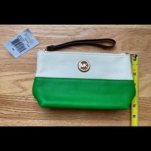 NWT💚Michael Kors Fulton MD Pouch